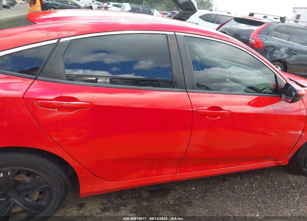 2018 HONDA CIVIC VIN: 2HGFC2F57JH570723
