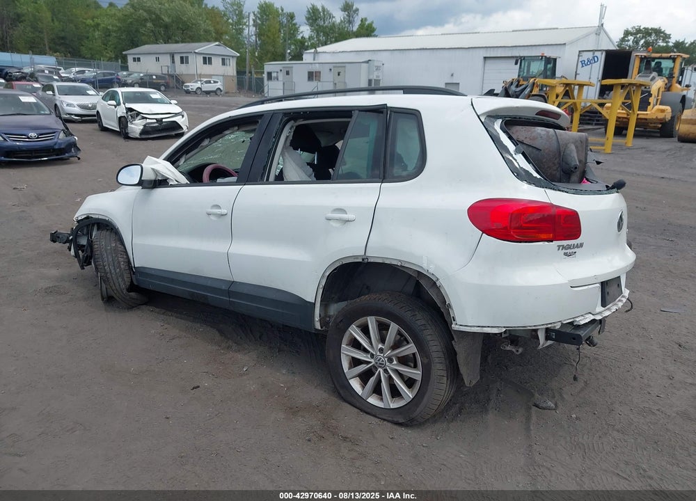 2017 VOLKSWAGEN TIGUAN VIN: WVGBV7AX4HK048742