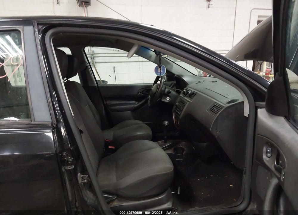 2007 FORD FOCUS S/SE/SES VIN: 1FAFP37N97W139968