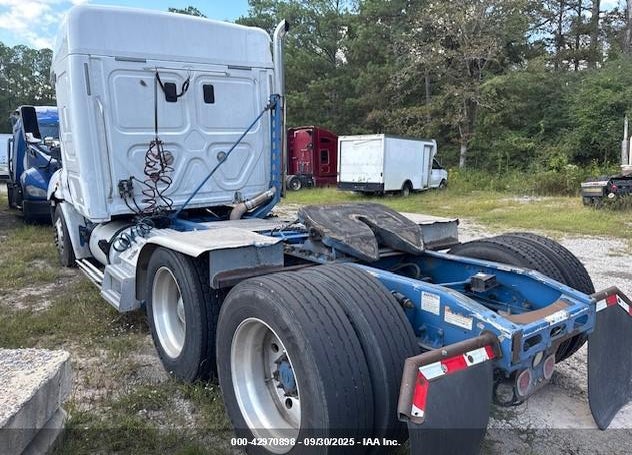 2010 FREIGHTLINER CASCADIA 113 VIN: 1FUJGHDV5ALAW0792