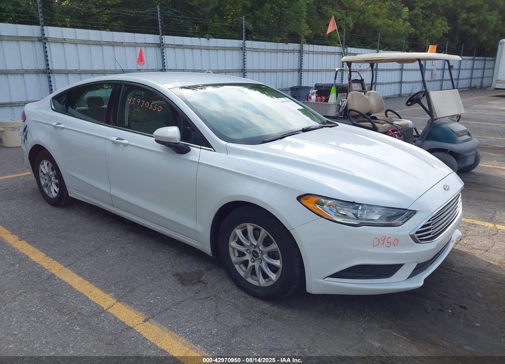 2018 FORD FUSION S VIN: 3FA6P0G74JR270929