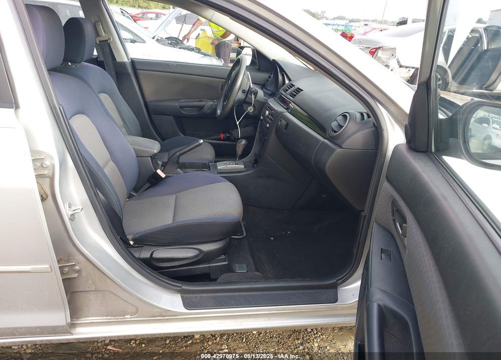 2005 MAZDA 3 I VIN: JM1BK12F851298132