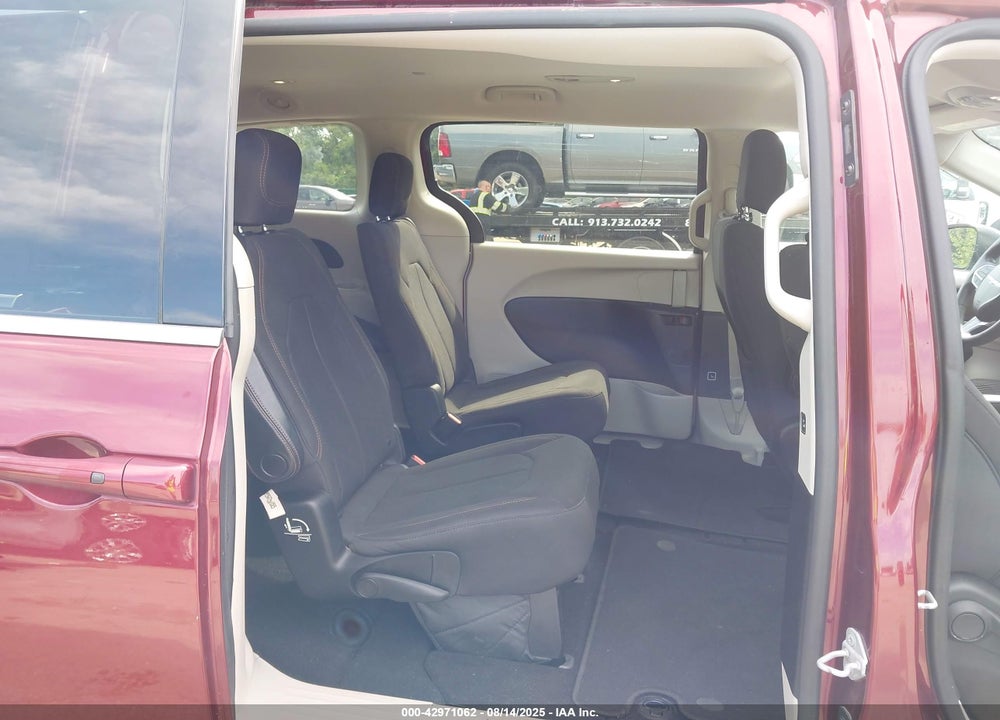 2017 CHRYSLER PACIFICA TOURING VIN: 2C4RC1DG5HR577507