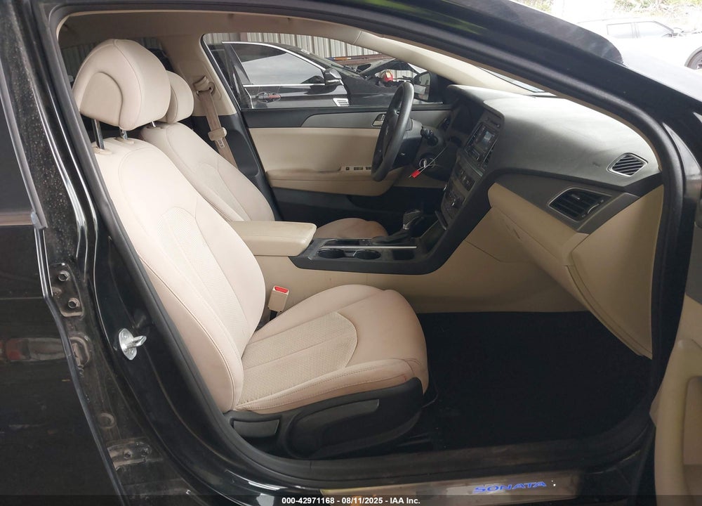 2015 HYUNDAI SONATA SE VIN: 5NPE24AF7FH225313