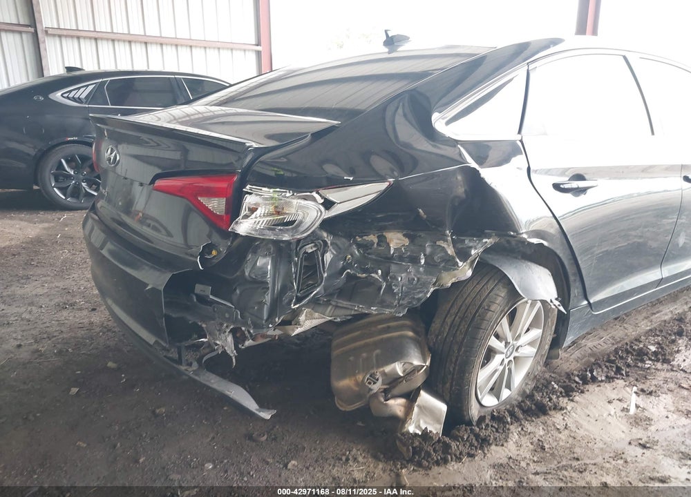 2015 HYUNDAI SONATA SE VIN: 5NPE24AF7FH225313