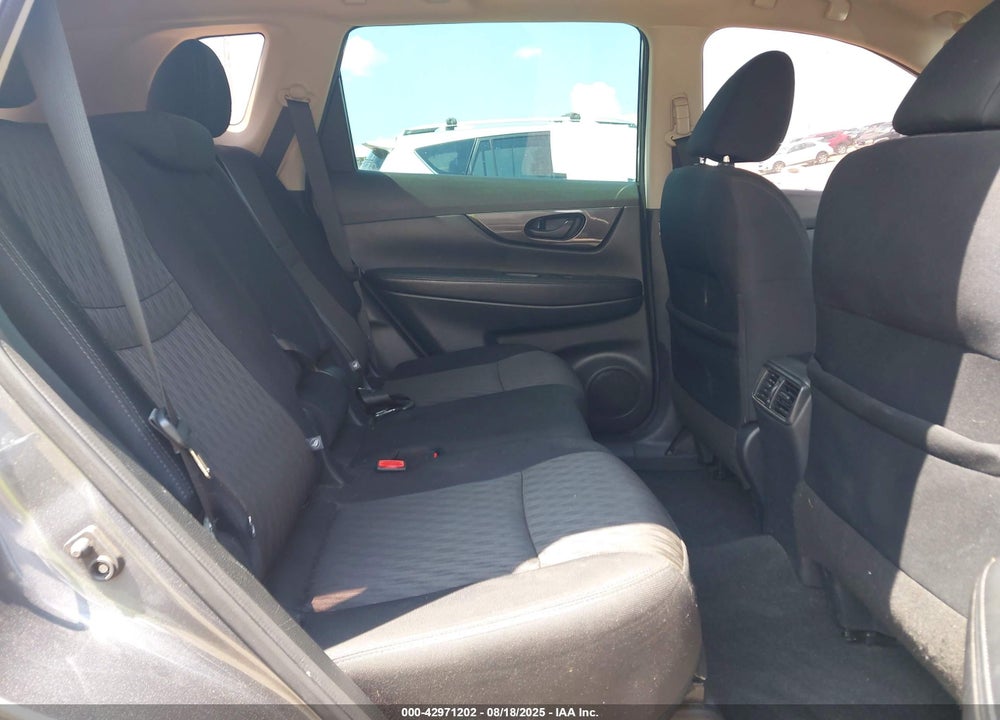 2019 NISSAN ROGUE VIN: 5N1AT2MT5KC799976