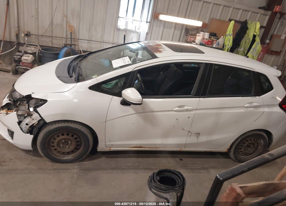 2015 HONDA FIT VIN: 3HGGK5G88FM744874