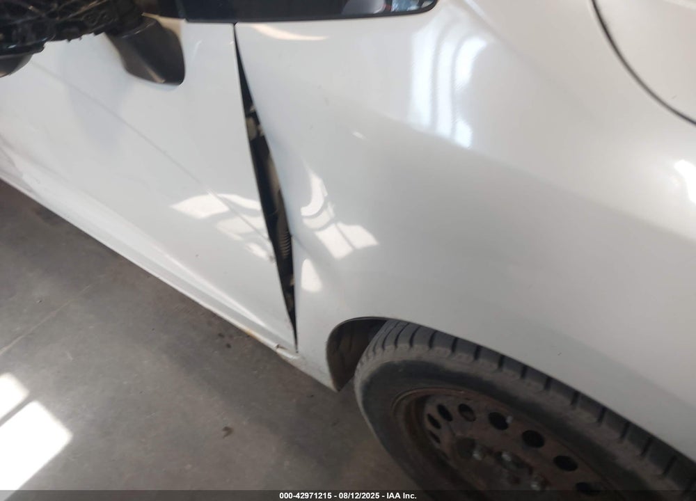 2015 HONDA FIT VIN: 3HGGK5G88FM744874