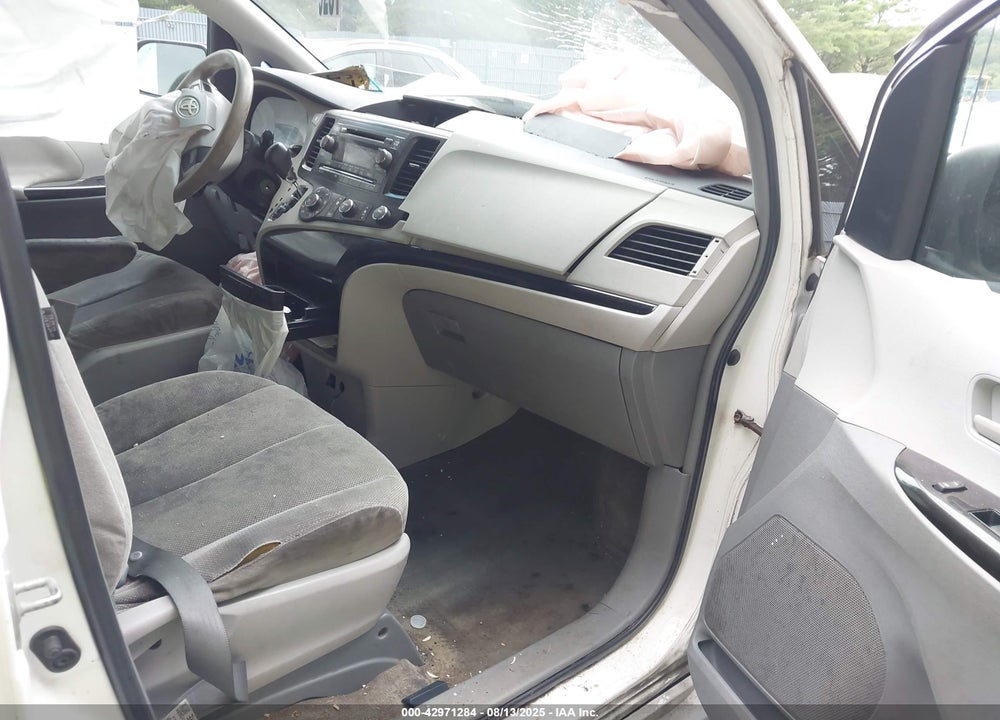 2012 TOYOTA SIENNA BASE 7 PASSENGER VIN: 5TDKA3DC1CS011697