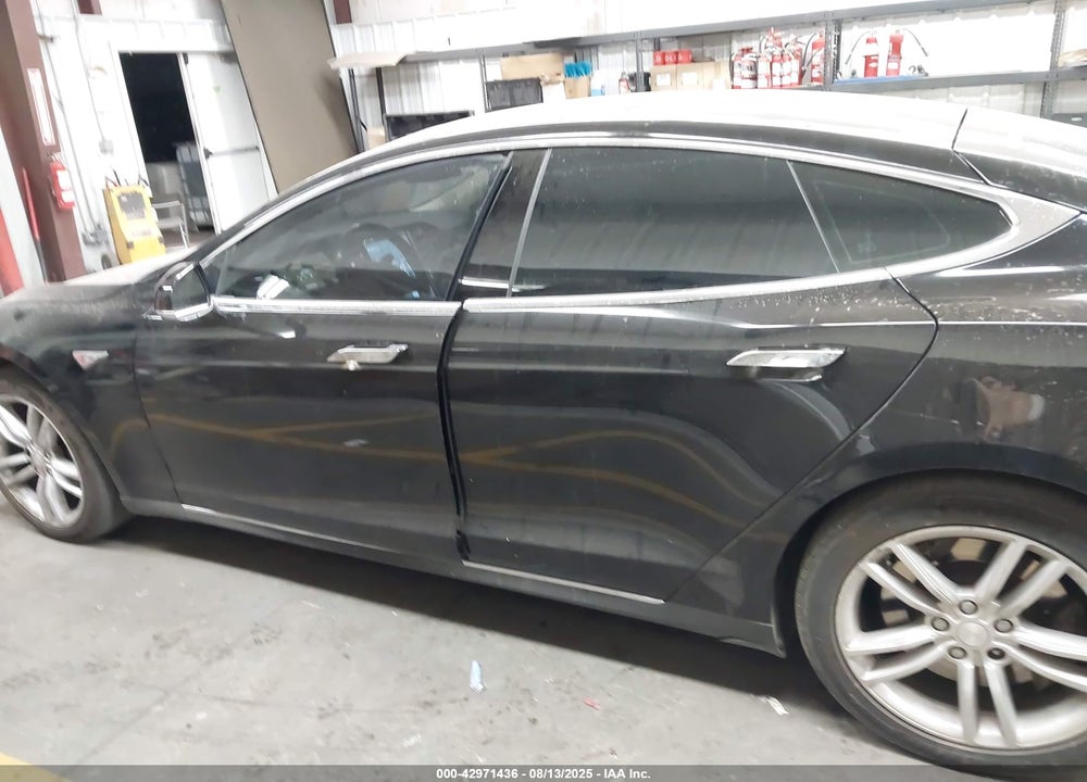 2013 TESLA MODEL S VIN: 5YJSA1CN2DFP27277