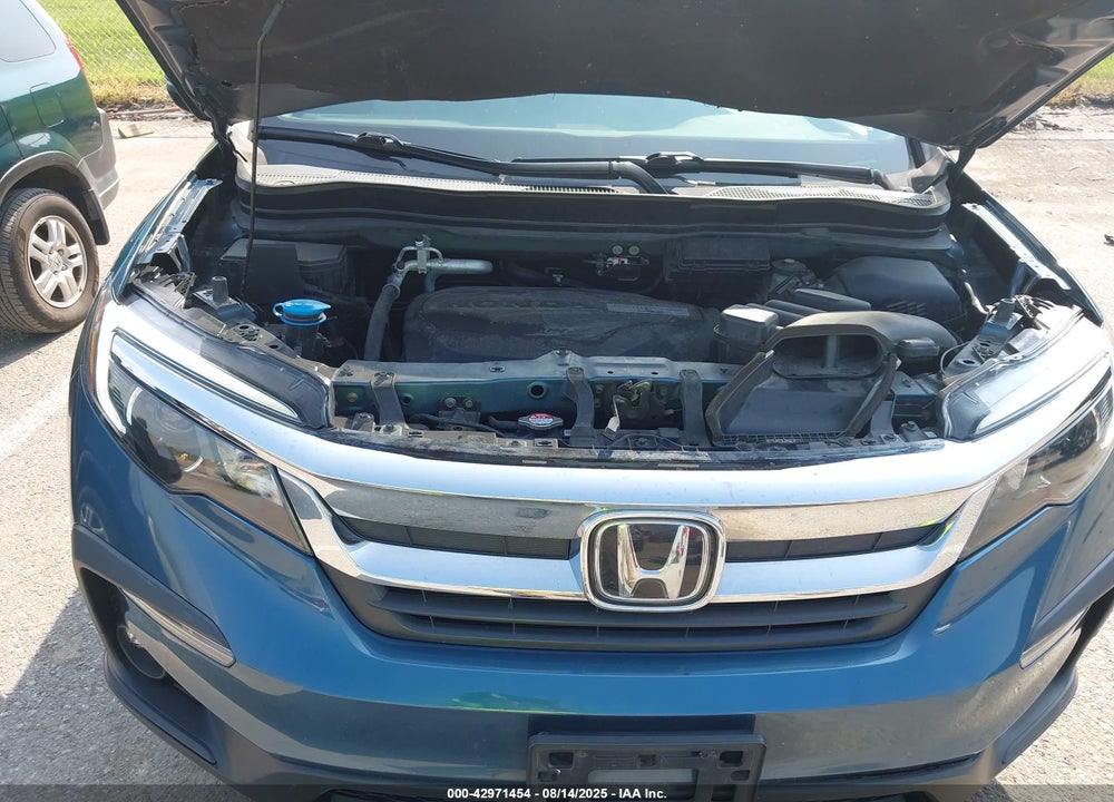 2019 HONDA PILOT VIN: 5FNYF6H57KB049012