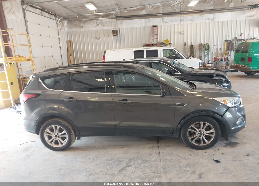 2017 FORD ESCAPE SE VIN: 1FMCU9GD3HUC57989