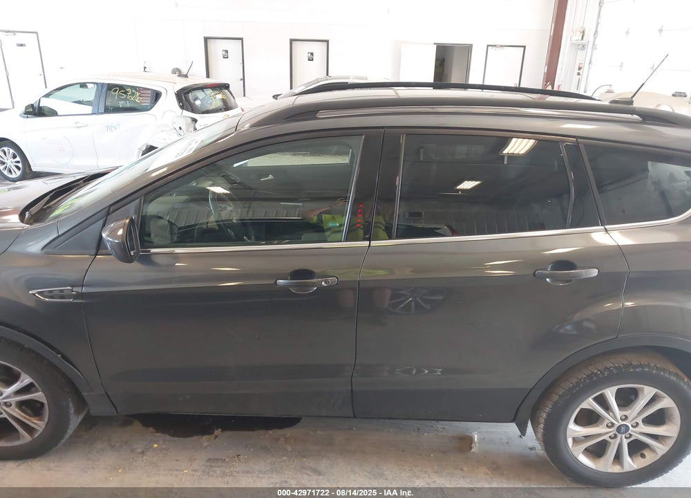 2017 FORD ESCAPE SE VIN: 1FMCU9GD3HUC57989