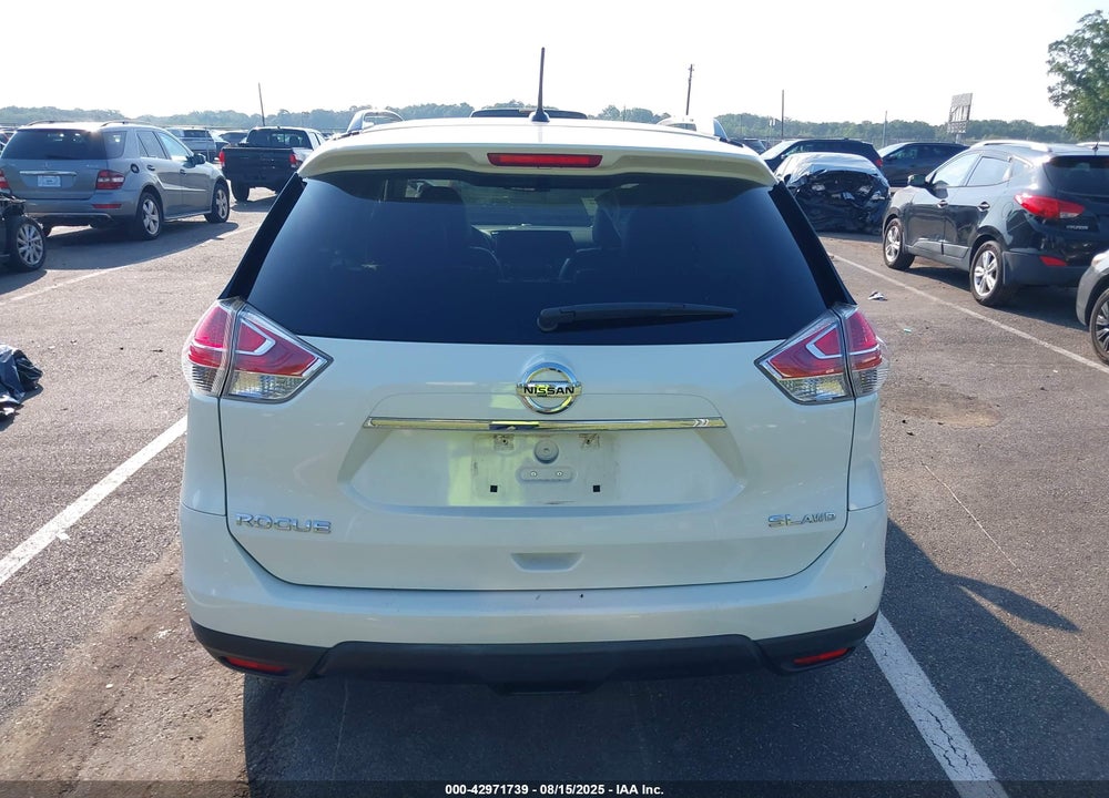 2015 NISSAN ROGUE SL VIN: 5N1AT2MVXFC889082