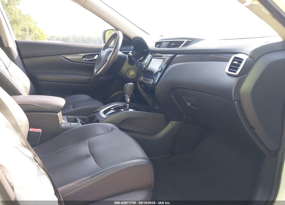 2015 NISSAN ROGUE SL VIN: 5N1AT2MVXFC889082