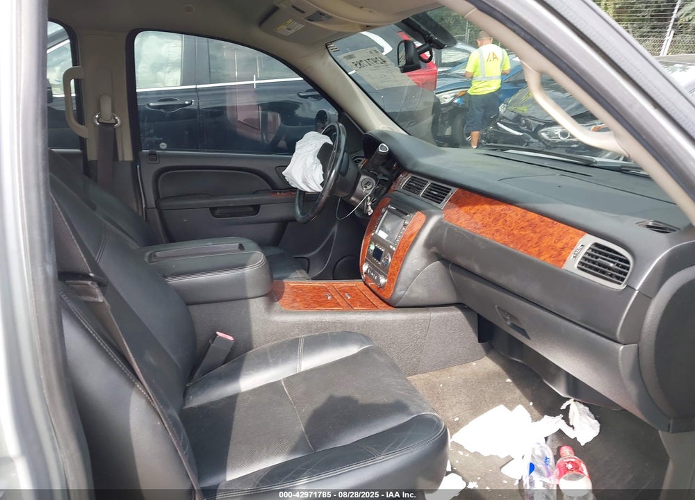 2013 CHEVROLET SUBURBAN 1500 VIN: 1GNSKKE74DR233795