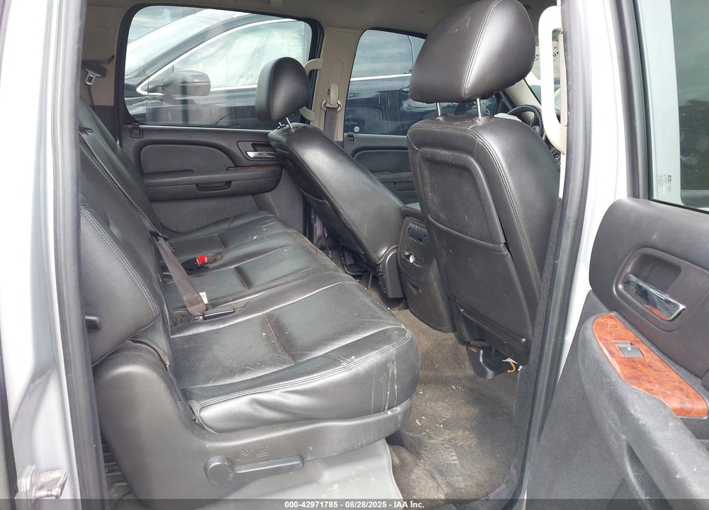 2013 CHEVROLET SUBURBAN 1500 VIN: 1GNSKKE74DR233795