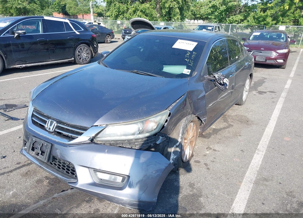2015 HONDA ACCORD VIN: 1HGCR3F84FA021763