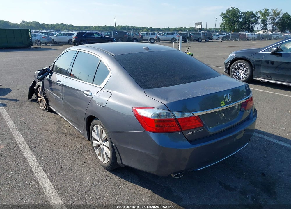 2015 HONDA ACCORD VIN: 1HGCR3F84FA021763