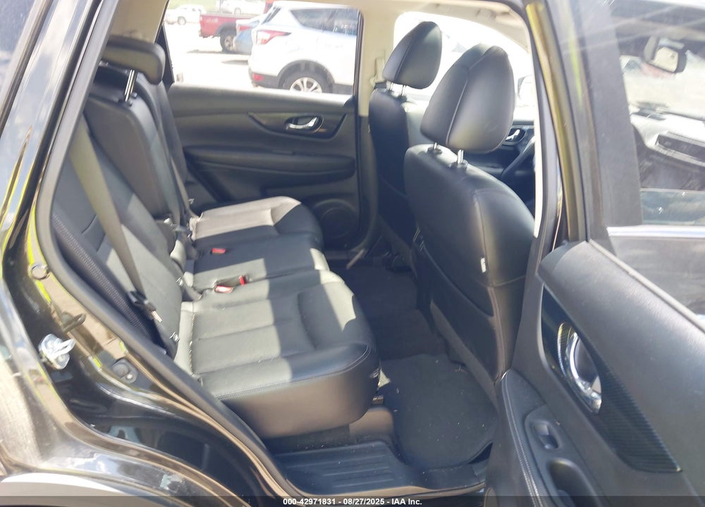2017 NISSAN ROGUE SL VIN: JN8AT2MV3HW019412