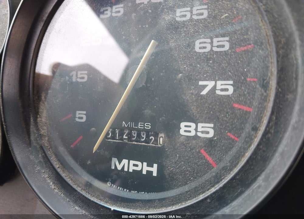 2000 FREIGHTLINER CHASSIS VIN: 4UZA5FAC0YCG63854