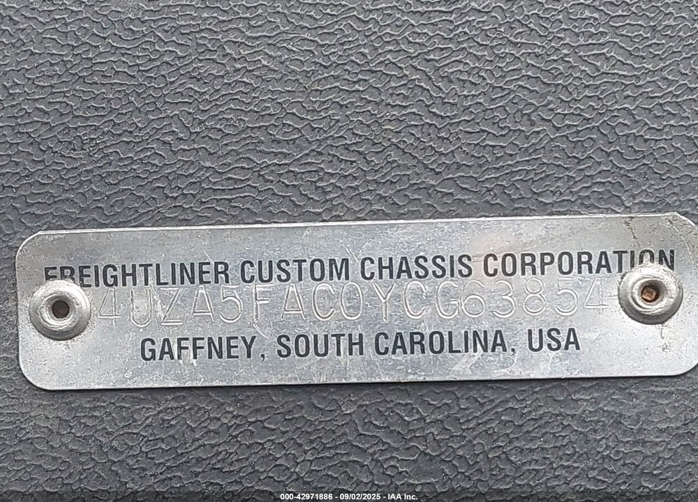 2000 FREIGHTLINER CHASSIS VIN: 4UZA5FAC0YCG63854