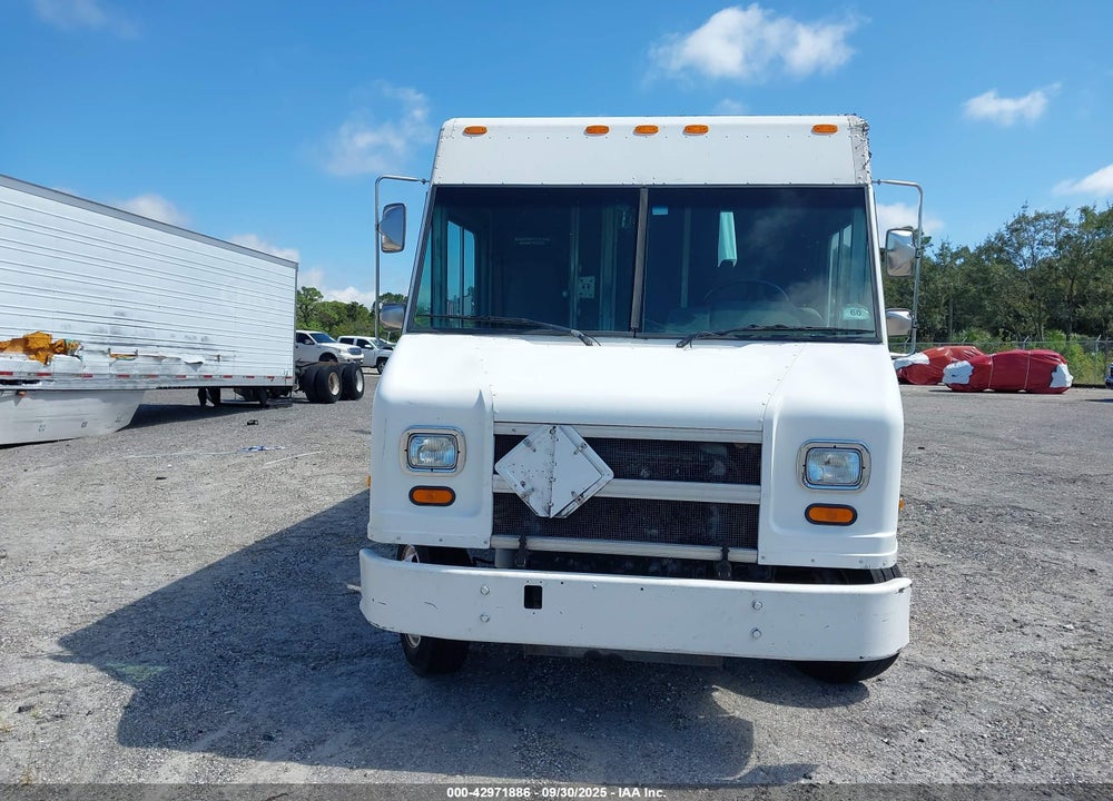 2000 FREIGHTLINER CHASSIS VIN: 4UZA5FAC0YCG63854