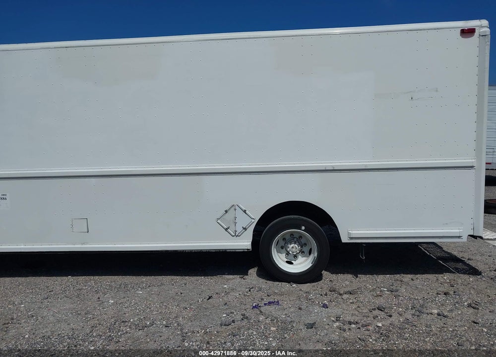 2000 FREIGHTLINER CHASSIS VIN: 4UZA5FAC0YCG63854