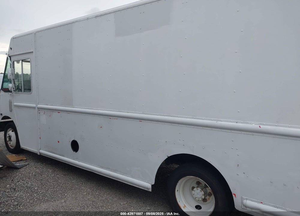 2009 FREIGHTLINER CHASSIS M LINE WALK-IN VAN VIN: 4UZAANDU29CAL8965