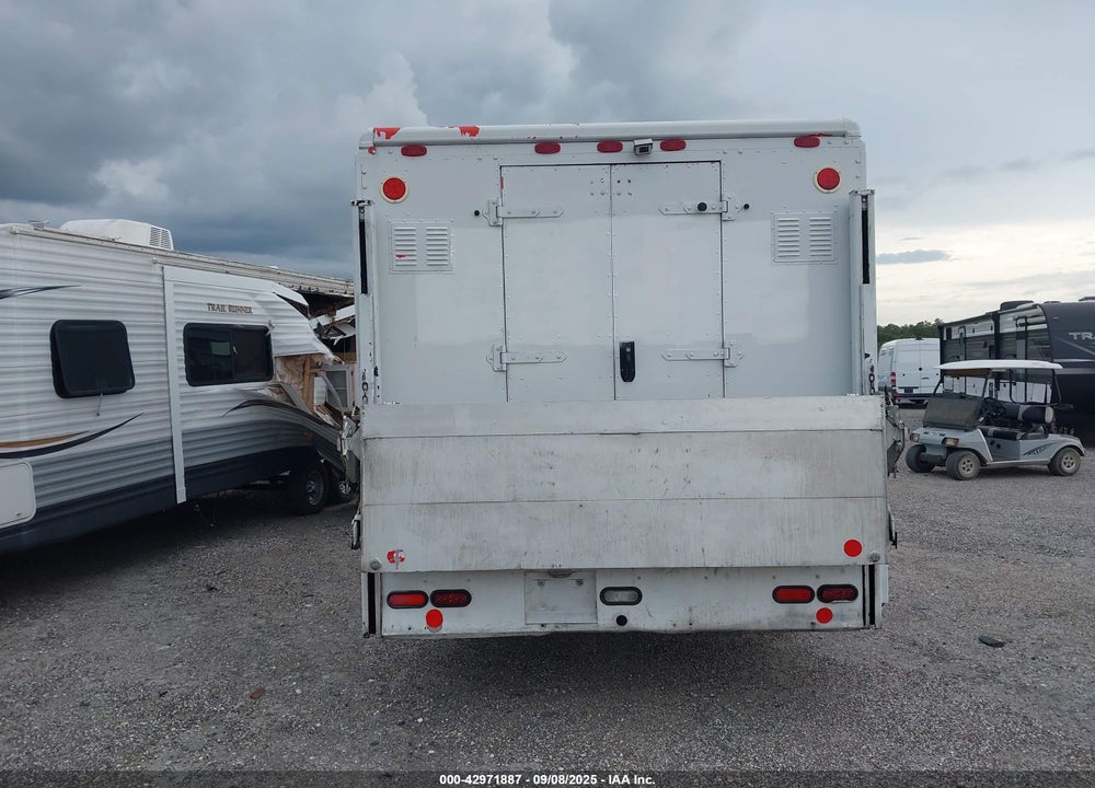 2009 FREIGHTLINER CHASSIS M LINE WALK-IN VAN VIN: 4UZAANDU29CAL8965
