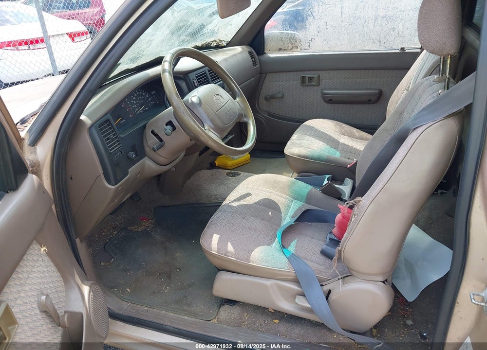 1995 TOYOTA TACOMA VIN: 4TAUN41B1SZ011898