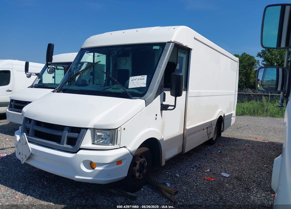 2015 ISUZU COMMERCIAL VAN VIN: JALB4T178F7W00404
