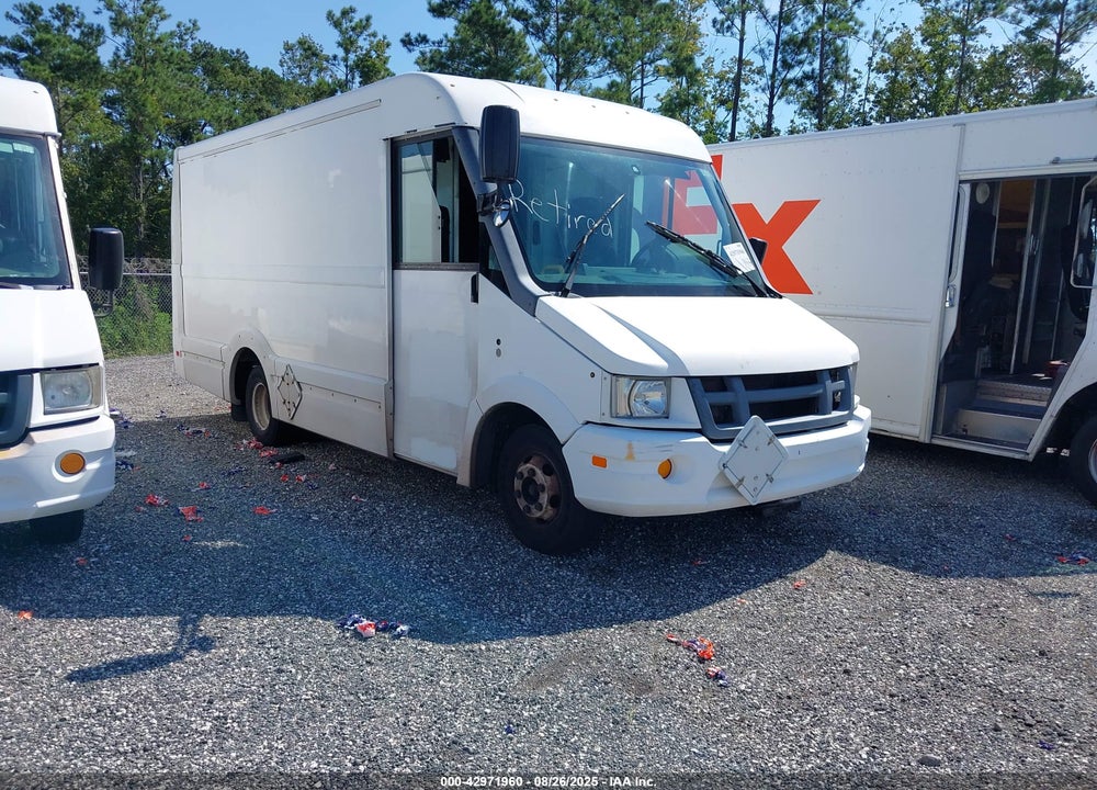 2015 ISUZU COMMERCIAL VAN VIN: JALB4T178F7W00404