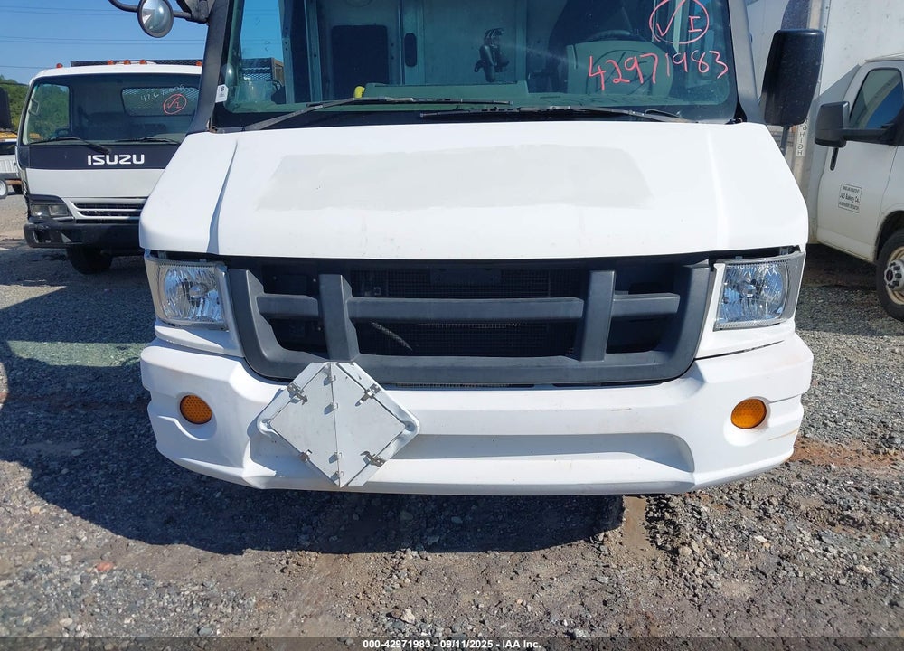 2013 ISUZU COMMERCIAL VAN VIN: JALB4T172D7W01318