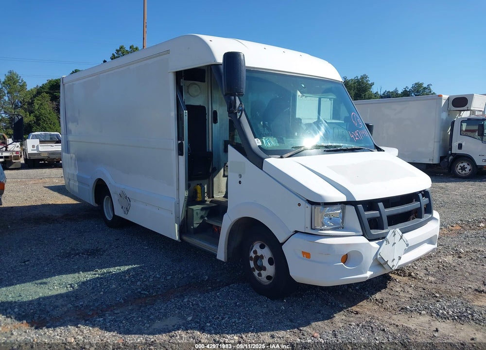 2013 ISUZU COMMERCIAL VAN VIN: JALB4T172D7W01318