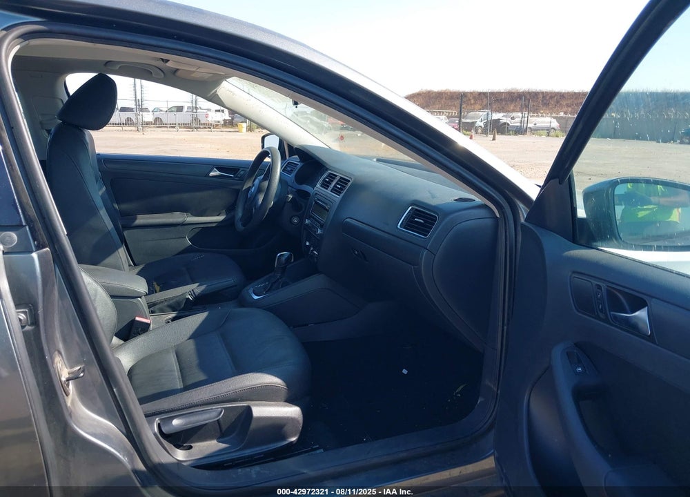 2011 VOLKSWAGEN JETTA VIN: 3VWDZ7AJ7BM356370