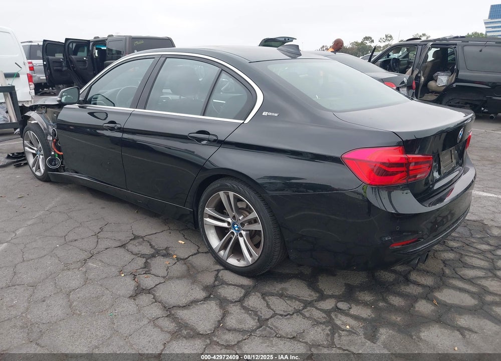 2018 BMW 3 SERIES VIN: WBA8E1C51JA758777