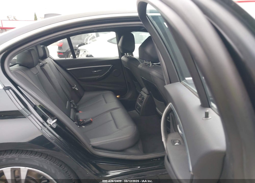 2018 BMW 3 SERIES VIN: WBA8E1C51JA758777