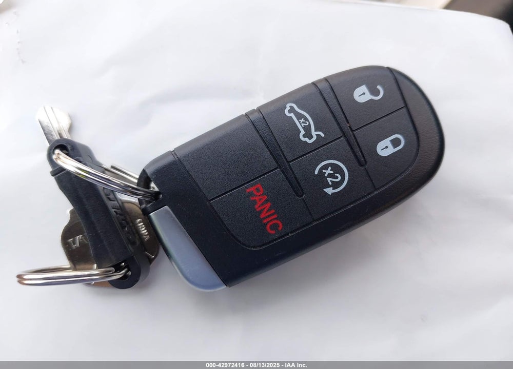2012 CHRYSLER 300 VIN: 2C3CCACG6CH221710