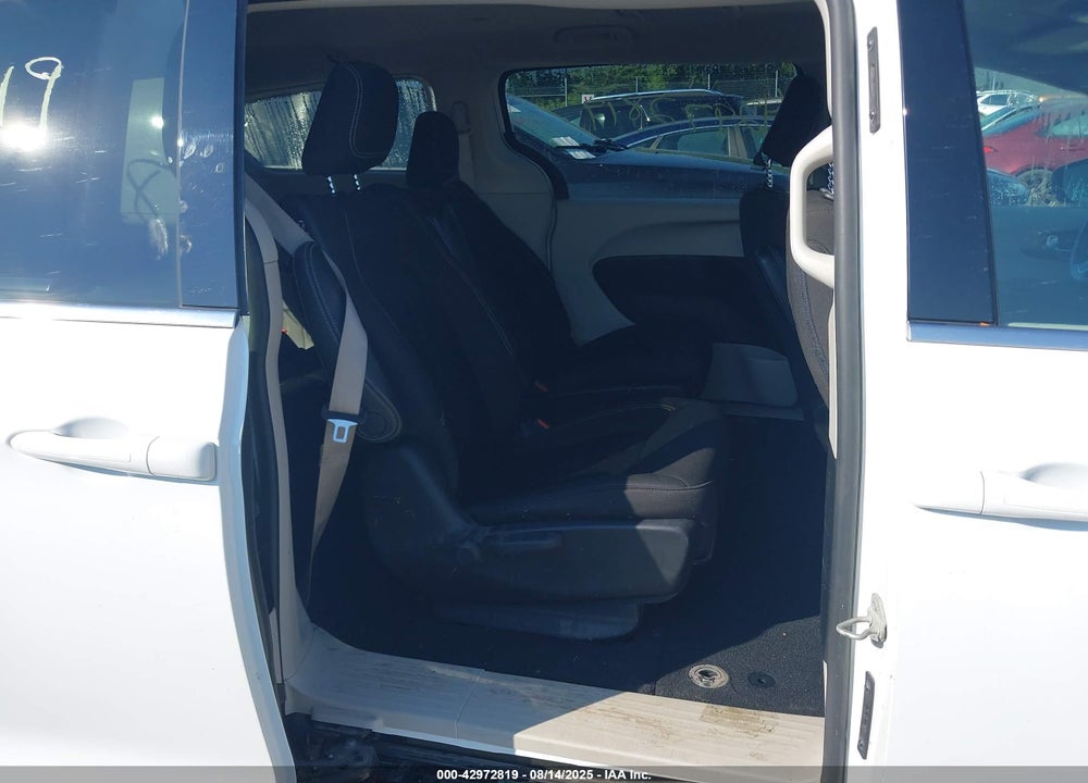 2020 CHRYSLER VOYAGER LX VIN: 2C4RC1CG7LR281706