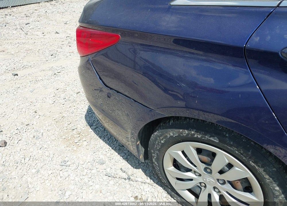2011 HYUNDAI SONATA VIN: 5NPEB4AC6BH036961