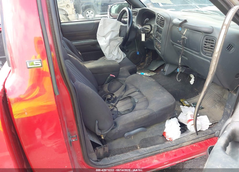 2003 CHEVROLET S-10 LS VIN: 1GCCS14X338227516