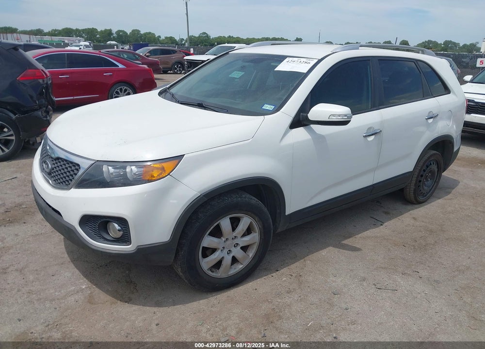 2011 KIA SORENTO VIN: 5XYKU3A13BG008211