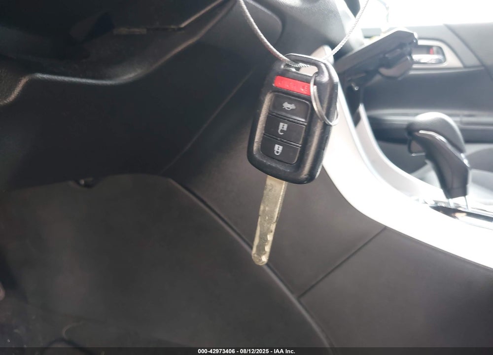 2015 HONDA ACCORD LX VIN: 1HGCR2F35FA158970