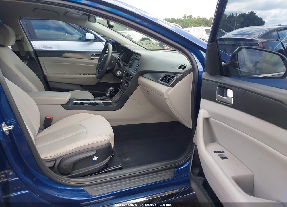 2017 HYUNDAI SONATA VIN: 5NPE34AF2HH494626