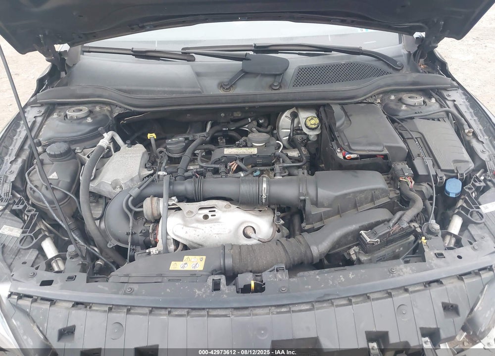 2017 INFINITI QX30 VIN: SJKCH5CR3HA035454