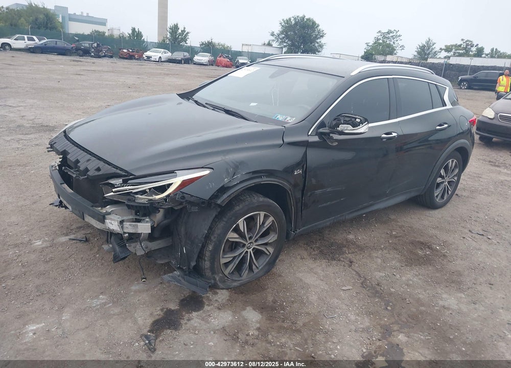 2017 INFINITI QX30 VIN: SJKCH5CR3HA035454