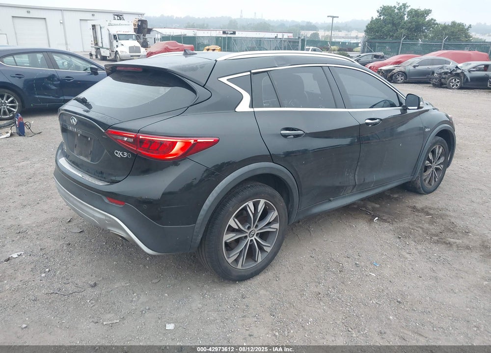 2017 INFINITI QX30 VIN: SJKCH5CR3HA035454