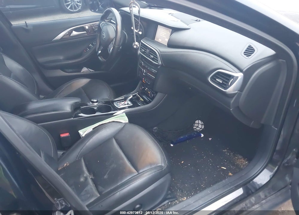 2017 INFINITI QX30 VIN: SJKCH5CR3HA035454
