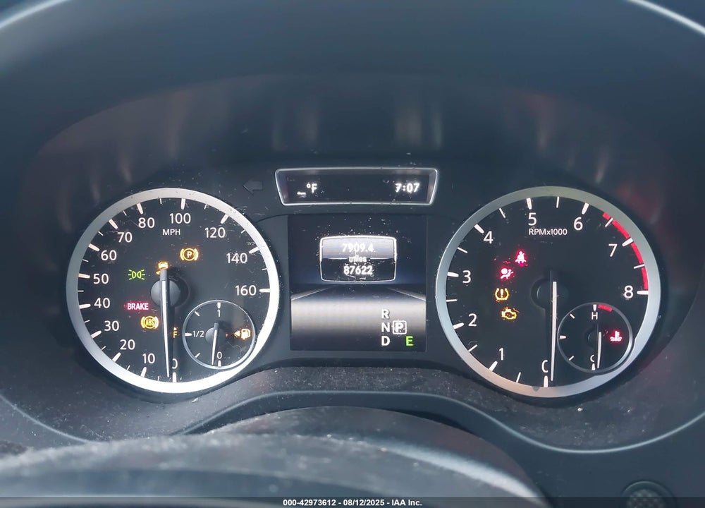 2017 INFINITI QX30 VIN: SJKCH5CR3HA035454